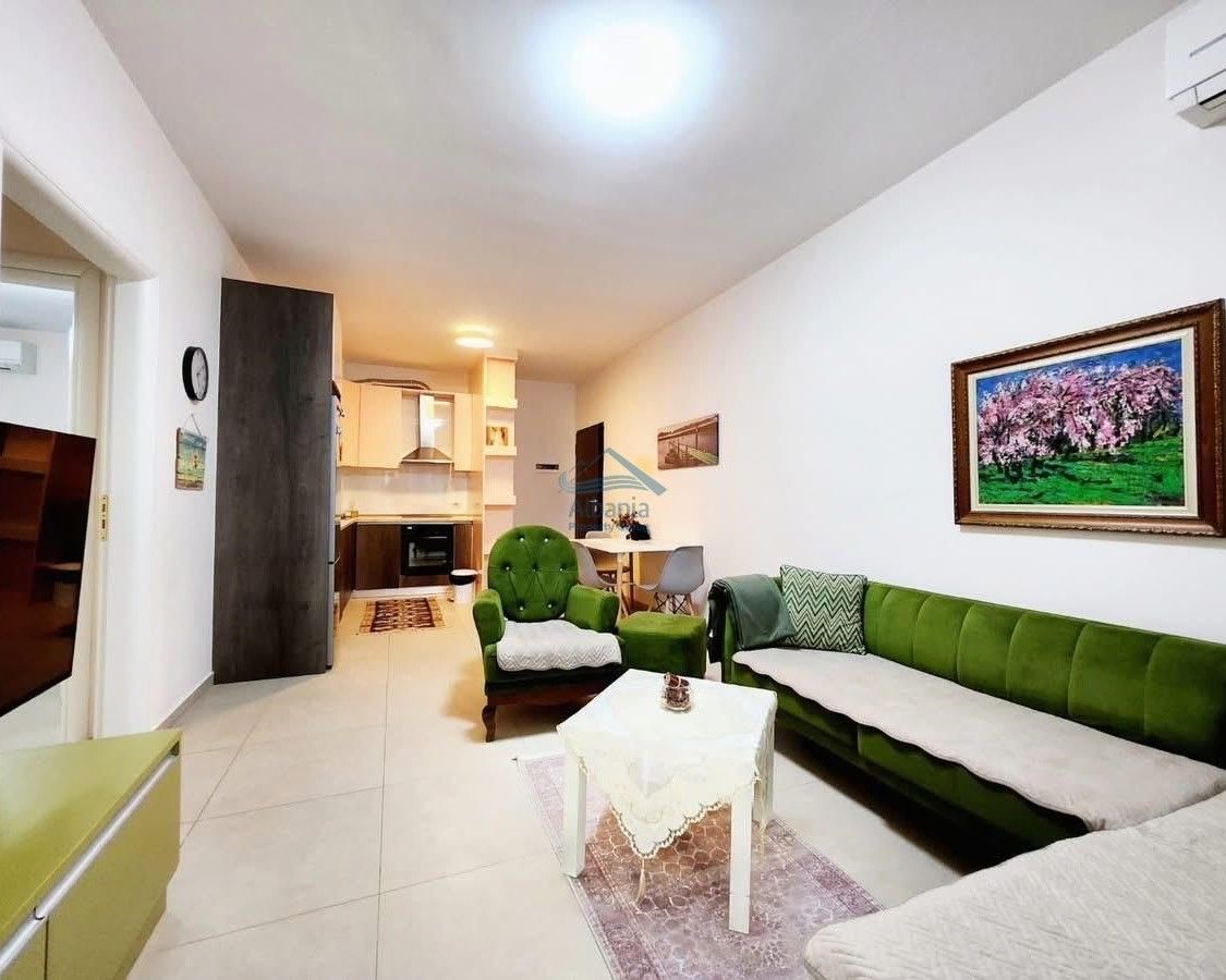 Апартаменты с двумя спальнями и видом на море в аренду во Влёре, Албания